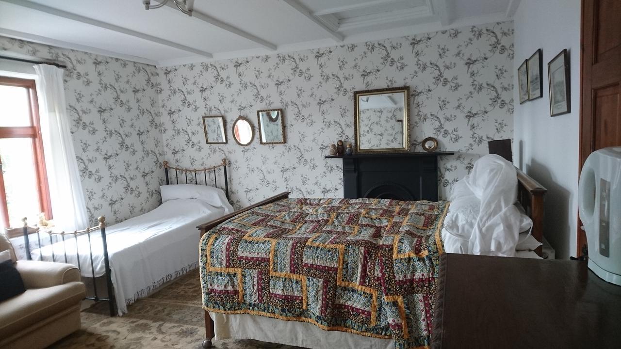 Middle Mill Bed and Breakfast Kidwelly Esterno foto