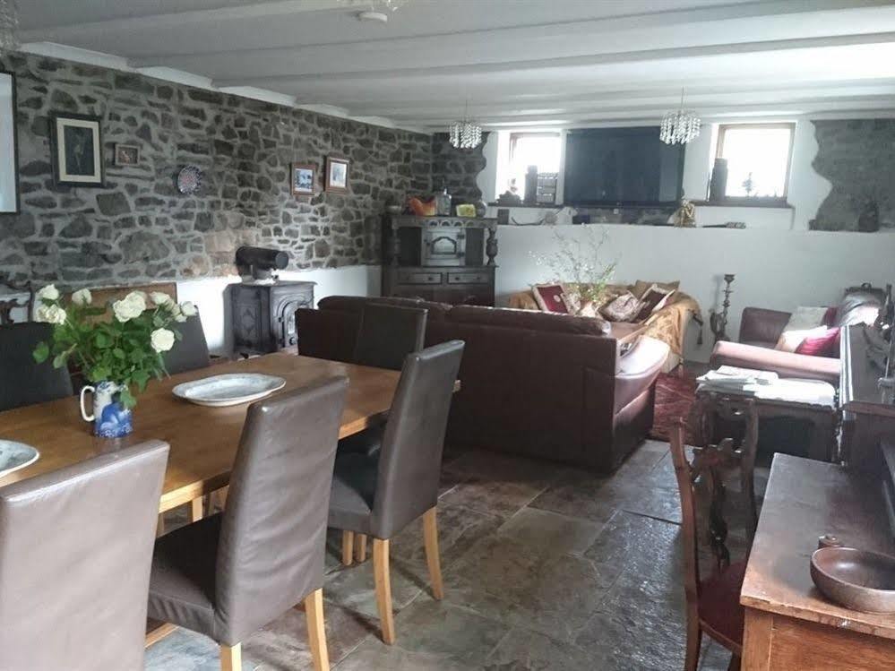 Middle Mill Bed and Breakfast Kidwelly Esterno foto